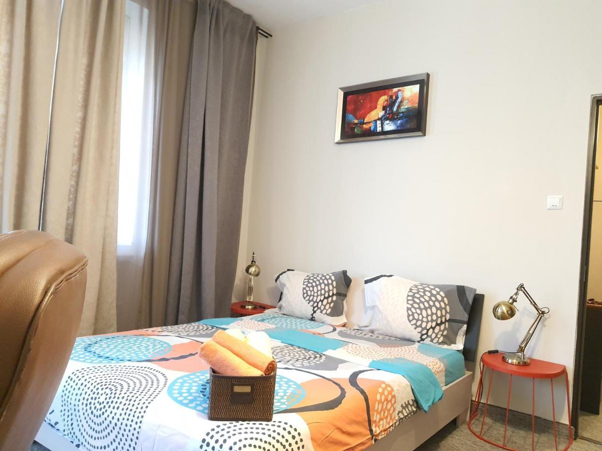 Global Downtown Apartments - Universitate - Calea Victoriei ブカレスト エクステリア 写真