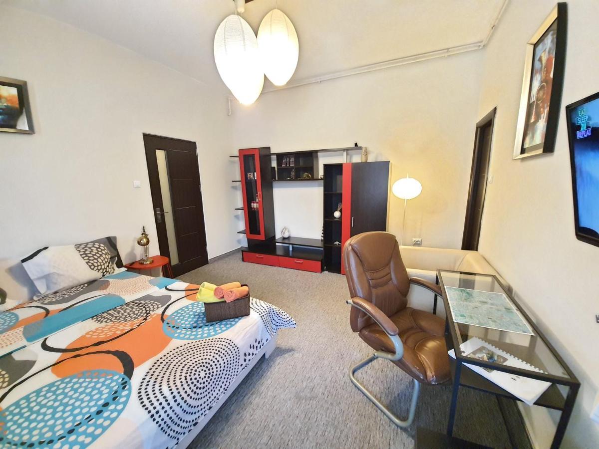 Global Downtown Apartments - Universitate - Calea Victoriei ブカレスト エクステリア 写真