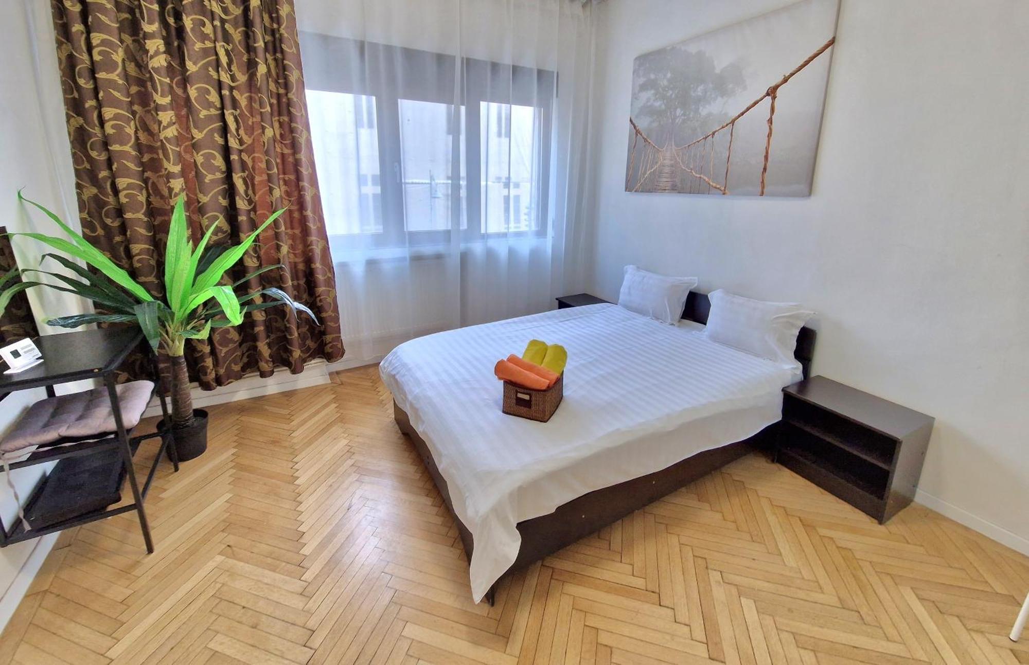 Global Downtown Apartments - Universitate - Calea Victoriei ブカレスト エクステリア 写真